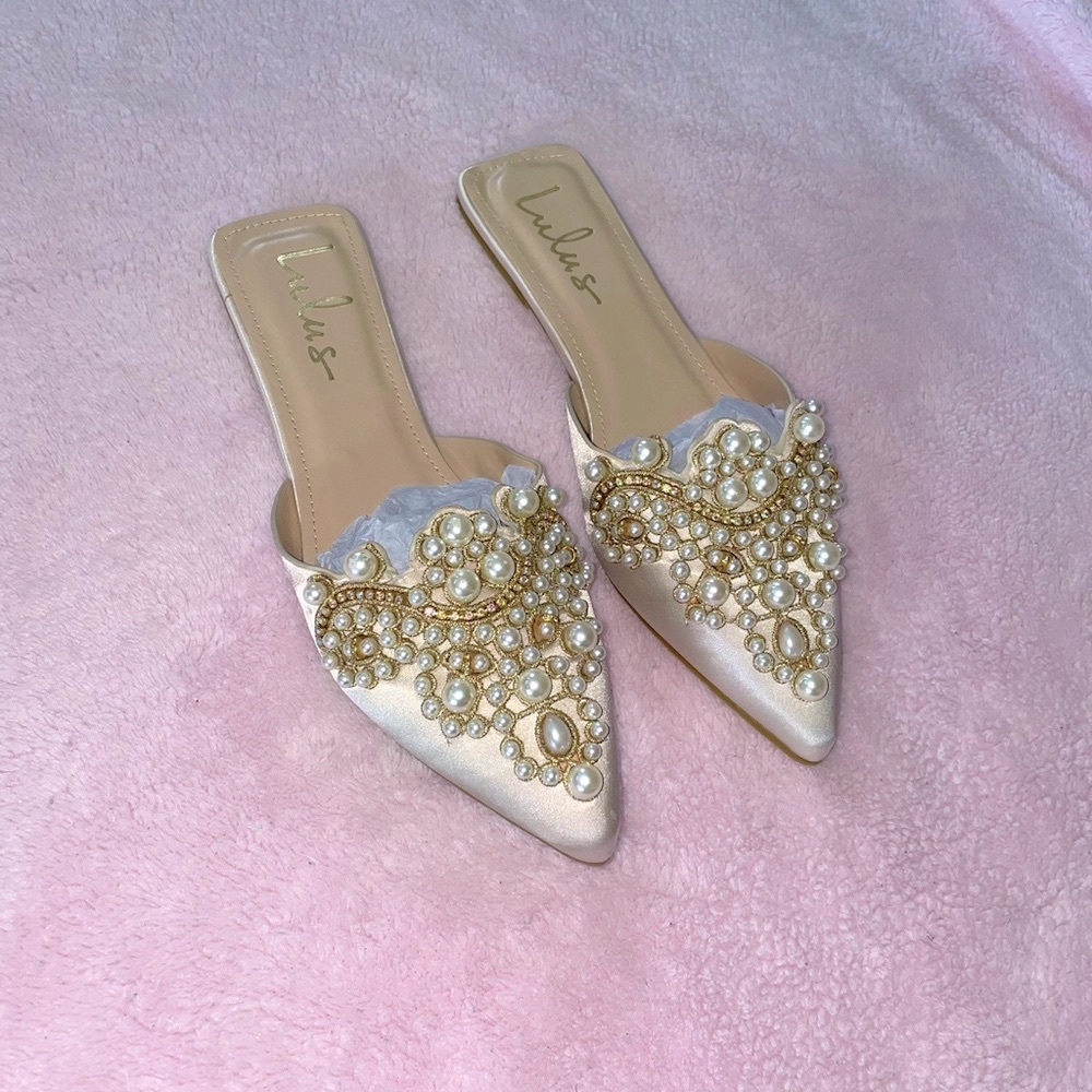Lulus Flora Ivory Satin Pearl Embroidered Pointed-Toe Slides - Size 7